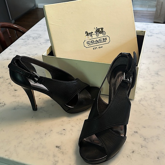 Coach Adelle Leather Crossover Strap Heel. - Picture 2 of 7